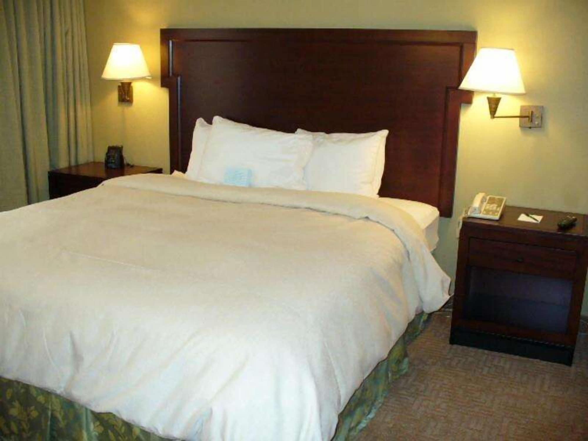 Embassy Suites By Hilton Kansas City Overland Park Exteriér fotografie