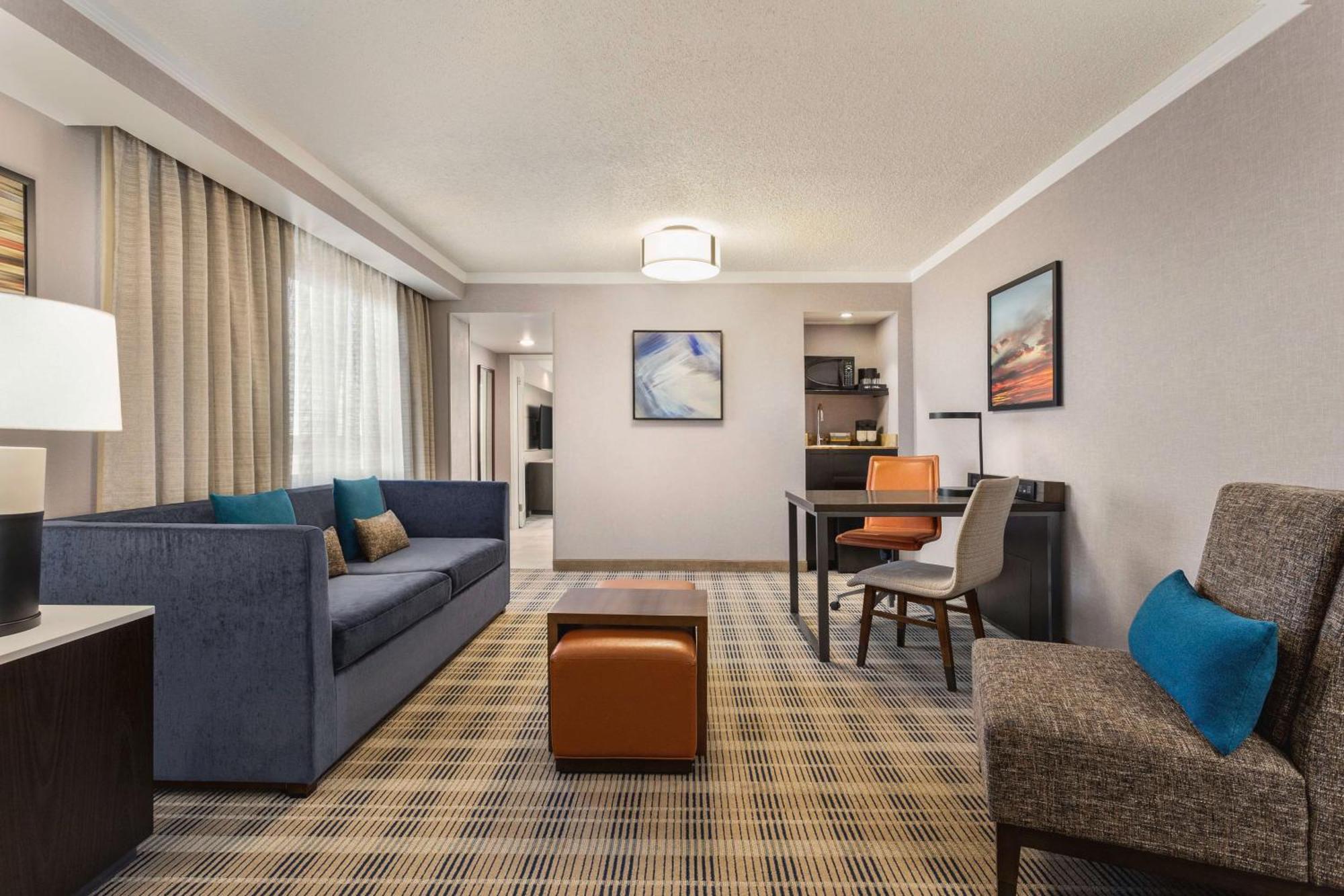 Embassy Suites By Hilton Kansas City Overland Park Exteriér fotografie