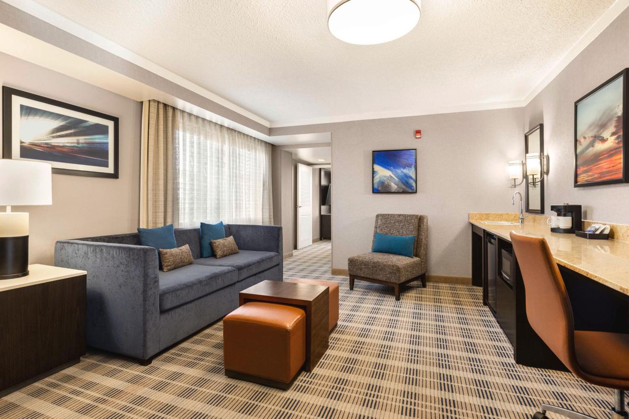 Embassy Suites By Hilton Kansas City Overland Park Exteriér fotografie