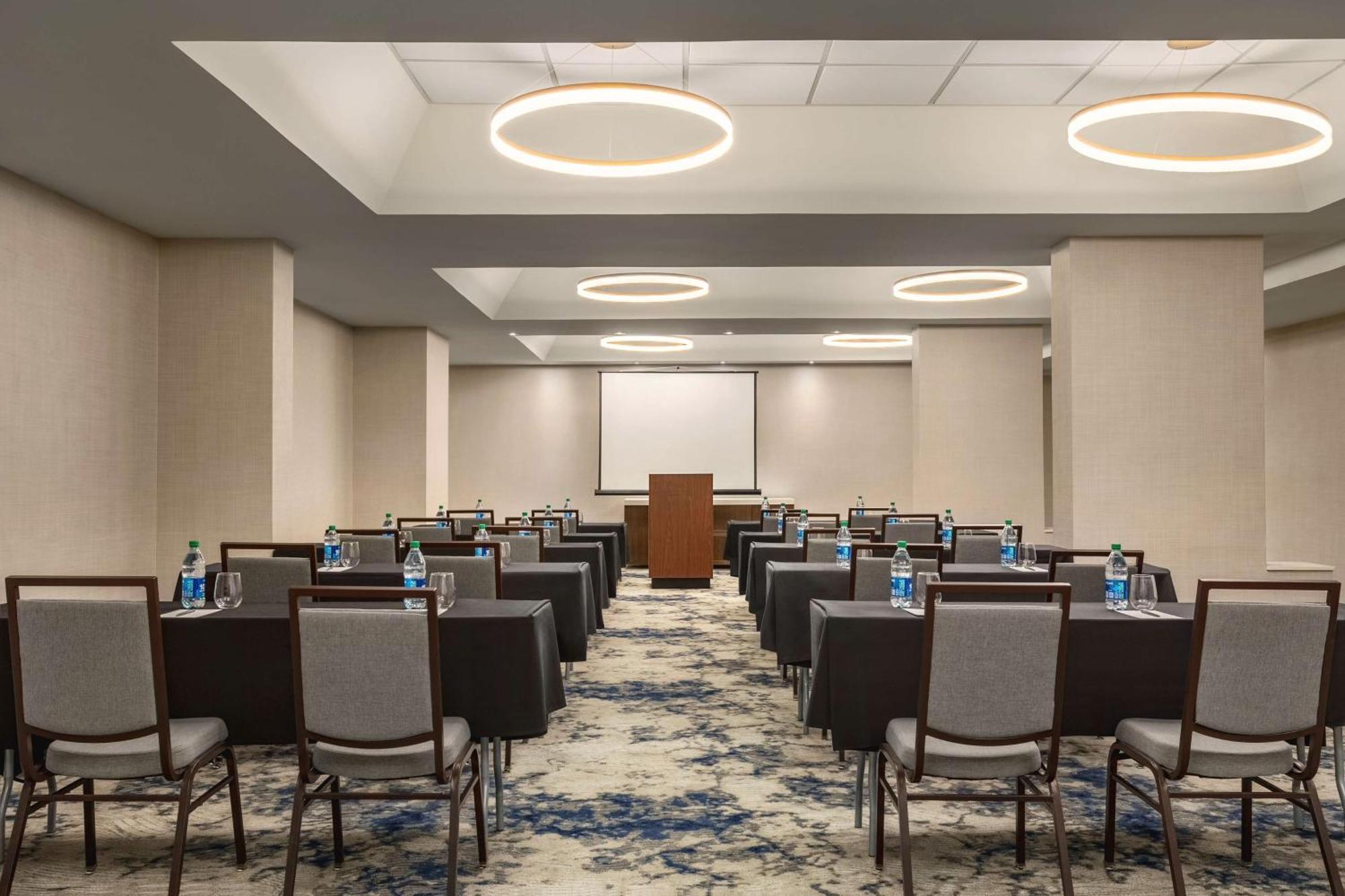 Embassy Suites By Hilton Kansas City Overland Park Exteriér fotografie