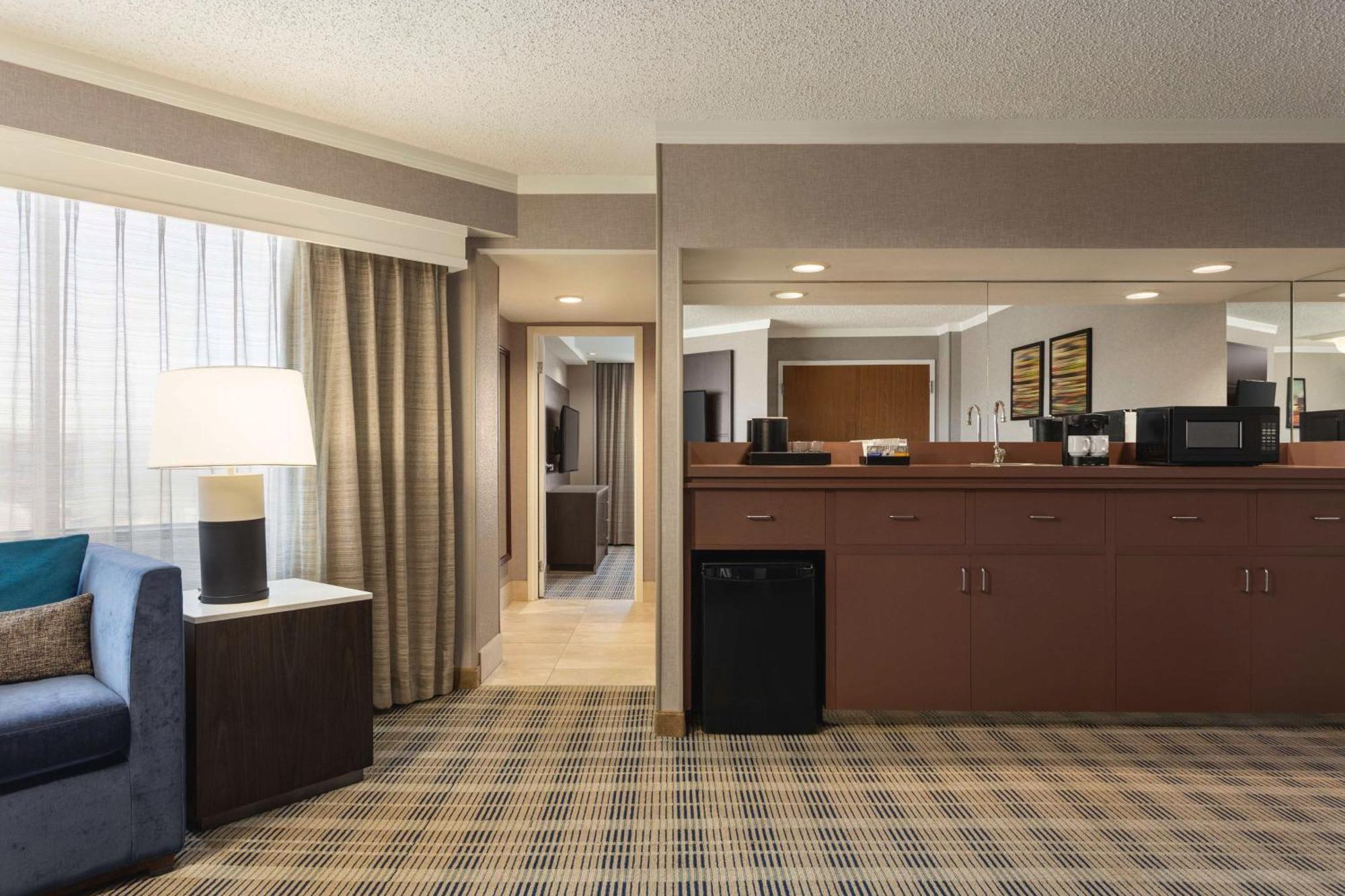 Embassy Suites By Hilton Kansas City Overland Park Exteriér fotografie