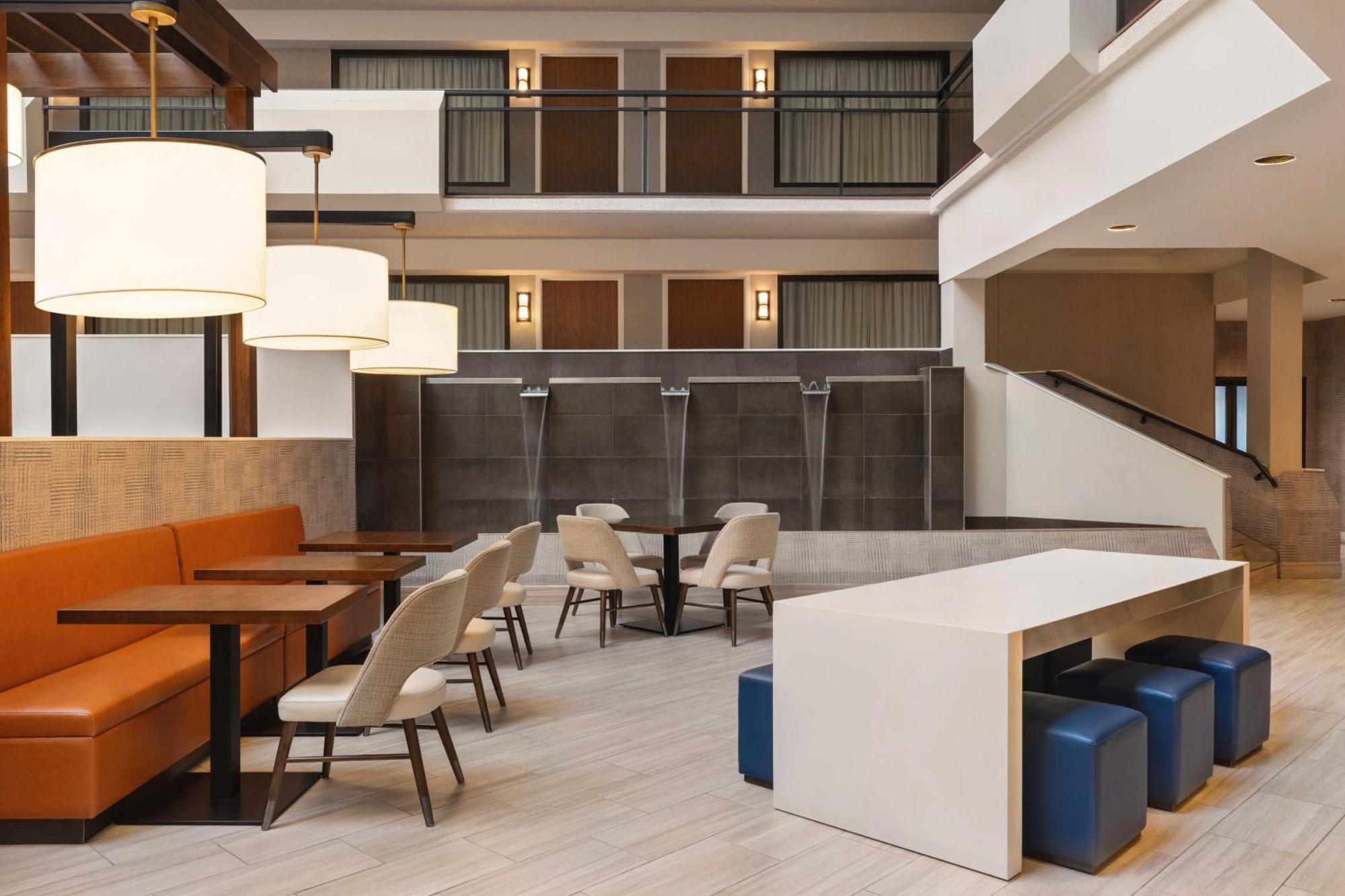 Embassy Suites By Hilton Kansas City Overland Park Exteriér fotografie